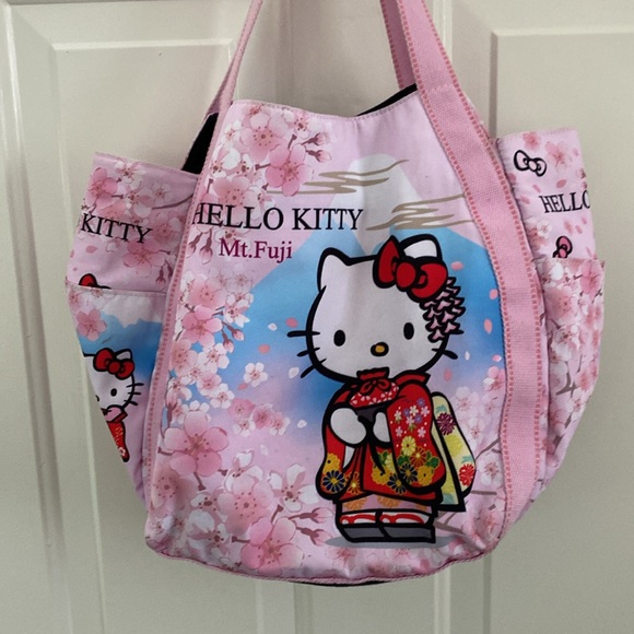Hello Kitty Mt. Fuji Tote Bag - Beverage Sleeves 2017 - Picture 5 of 16
